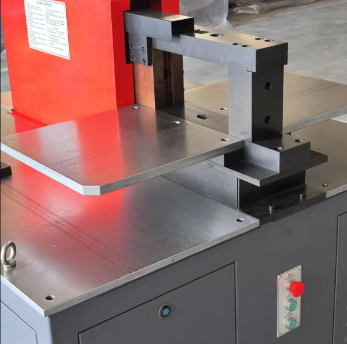 LTMC 303U-3-C CNC Busbar Processing Machine Busbar Punching Cutting Bending Equipment Tool For Transformer